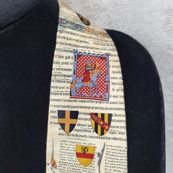 Museum Artifacts Vintage Silk Heraldic Print Necktie Knights Newsprint Men's Tie - Picture 5 of 10